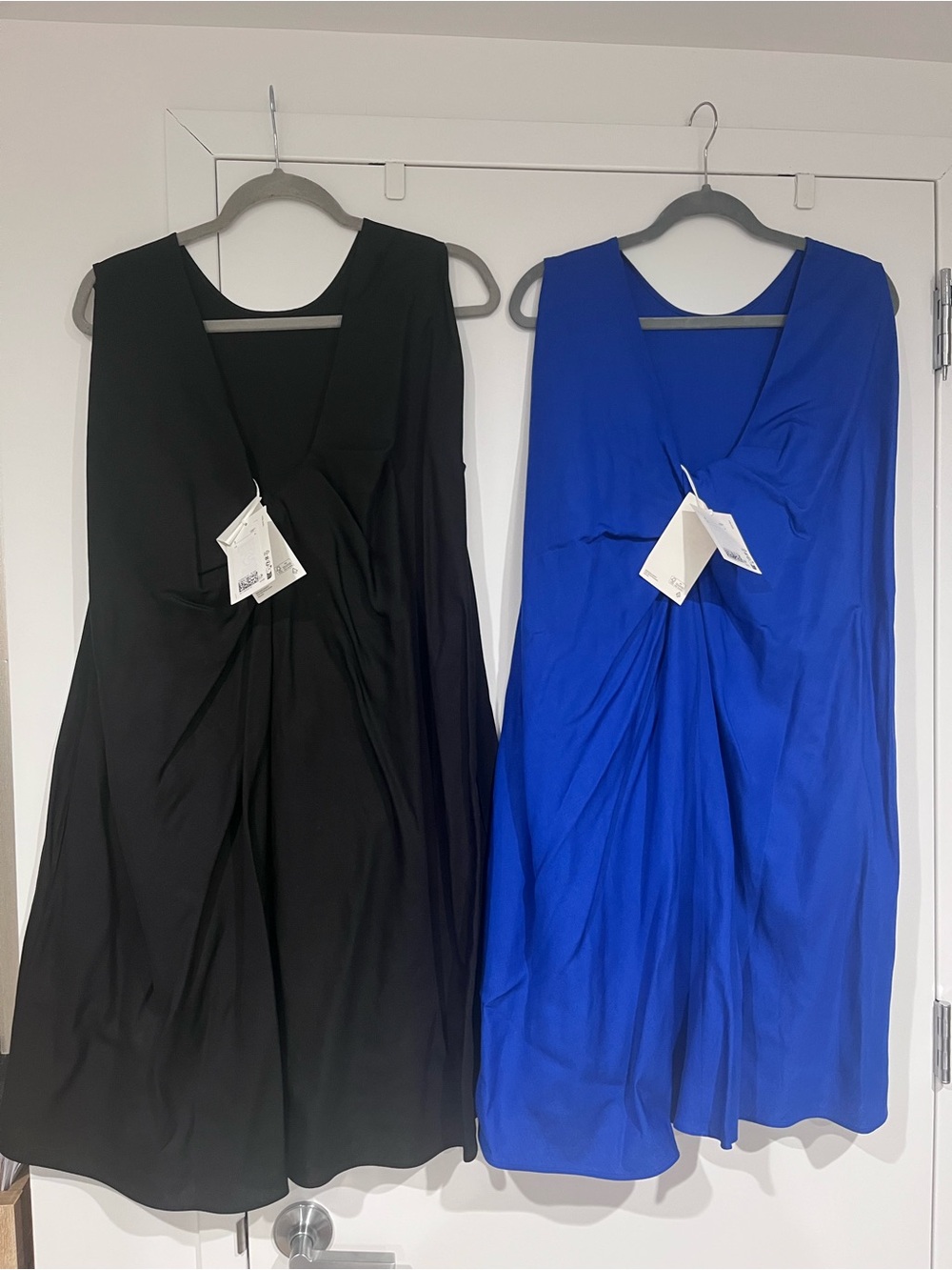 COS Women’s Twist-Back Linen Sleeveless Dress - Black and Royal Blue